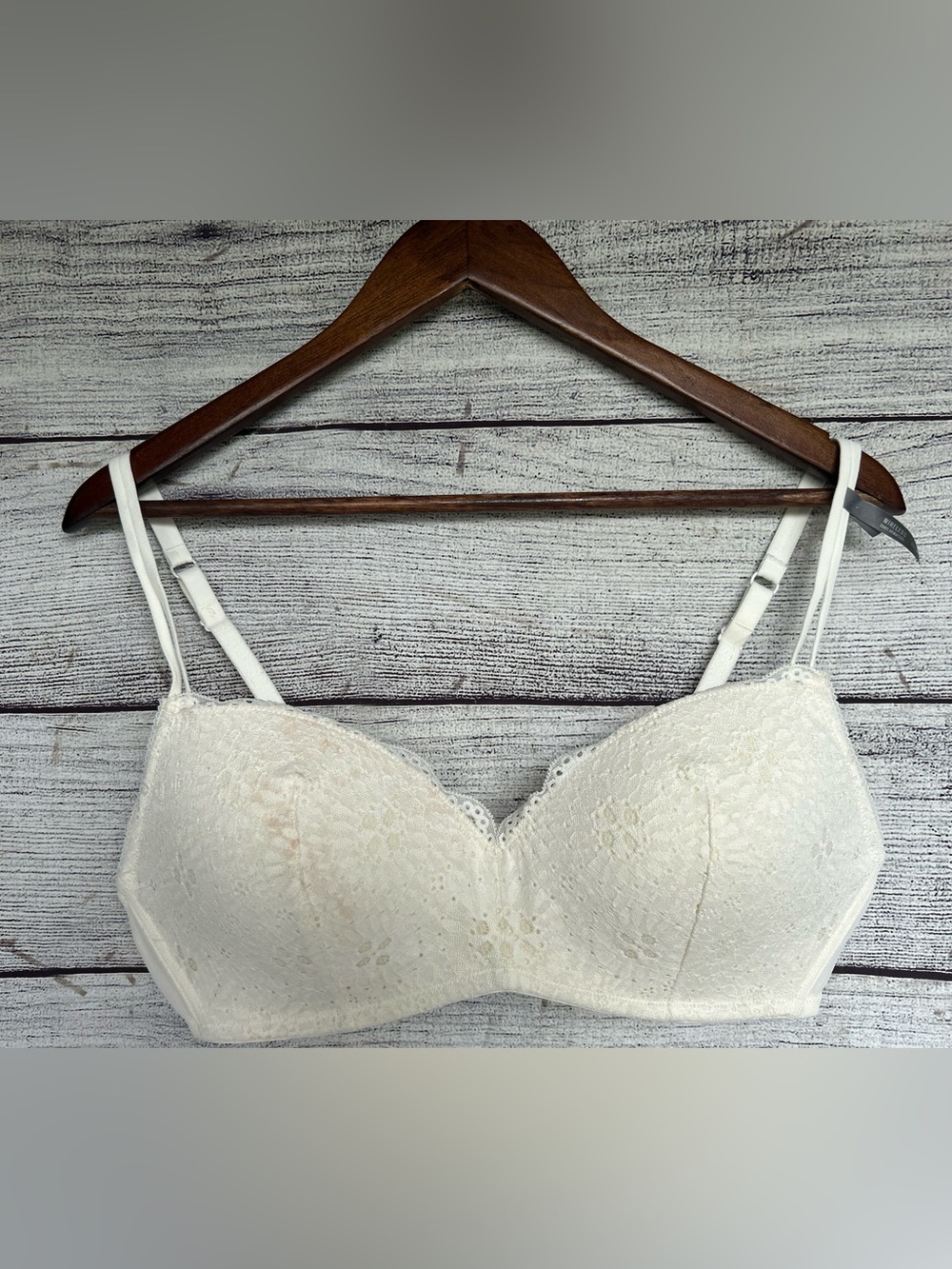 NWT Aerie Real Happy Wireless lace bra size 38C